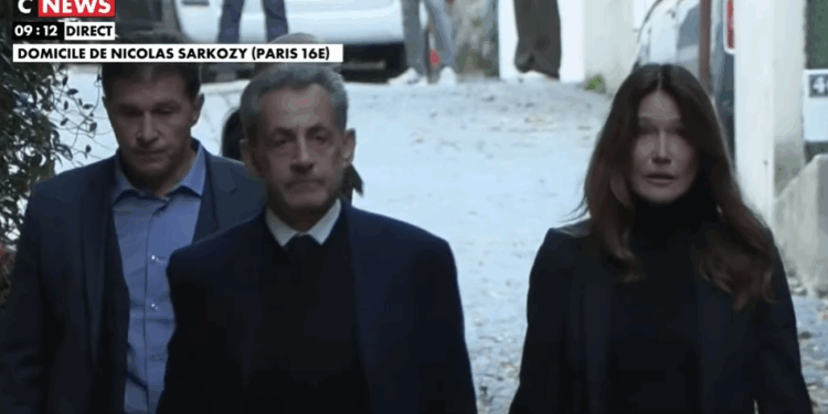 Nicolas Sarkozy est officiellement incarcéré à la prison de la Santé à Paris