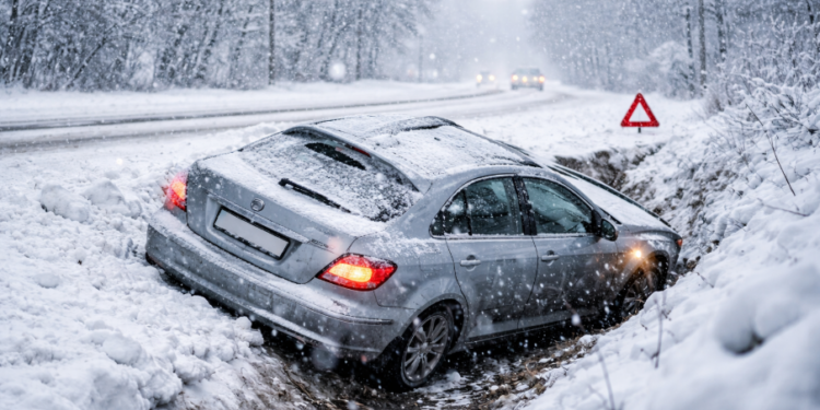 Neige et verglas en France : Le bilan fait état de six morts sur les routes