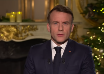« Unité, force et espérance » : Macron trace les lignes de 2026 dans un contexte politique et international tendu