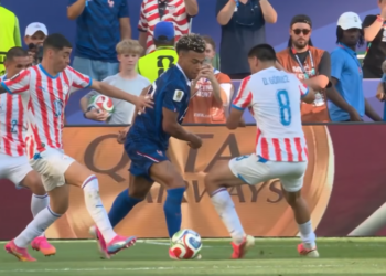 France – Paraguay : Les Bleus en quarts malgré un arbitrage révoltante et des agressions à répétition
