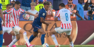 France – Paraguay : Les Bleus en quarts malgré un arbitrage révoltante et des agressions à répétition
