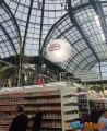 Karl Lagerfeld fait défiler Chanel dans un supermarché ! 3