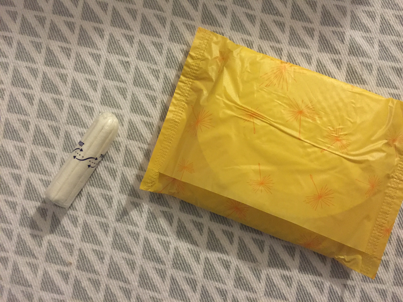 Les tampons et serviettes hygiéniques toujours taxées à 20%