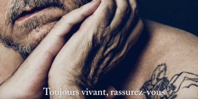 Renaud le phoenix renaît de ses cendres avec son single : « Toujours debout »