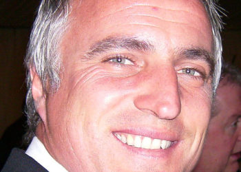 Malaise de David Ginola : L&rsquo;ancien joueur du PSG opéré cette nuit « Tout va bien » !