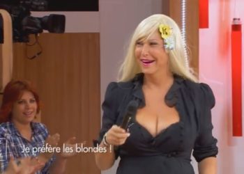 « C&rsquo;est Mon Choix » : Evelyne Thomas déguisée en blonde apparaît avec un décolleté très plongeant !