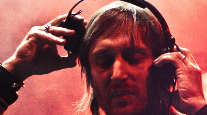 Ibiza : Un homme arrêté après être entré dans la villa de David Guetta armé d&rsquo;un couteau !