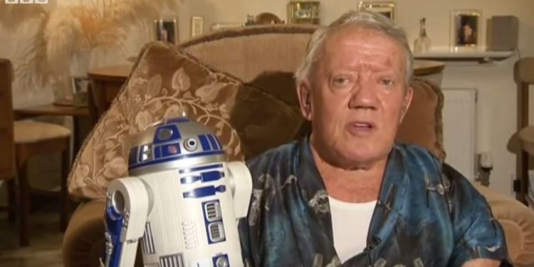 Disparition de Kenny Baker, l&rsquo;acteur qui incarnait le rôle de R2-D2 dans Star Wars