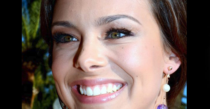 Miss France 2013 : Marine Lorphelin confirme s&rsquo;être fait voler sa couronne et son écharpe !