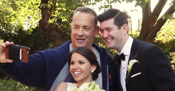 Tom Hanks débarque en plein shooting photo d’un mariage à Central Park (New York)