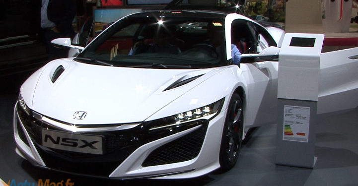 Mondial de l’Automobile 2016 : (Reportage) Zoom sur la NSX, la supersportive hybride de chez Honda !