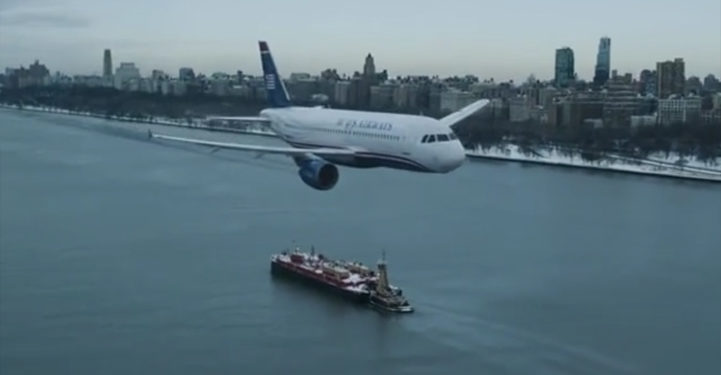 Sully: Tom Hanks aux commandes d’un avion de ligne en péril