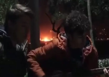 Attentats à Istanbul : Deux jeunes jouent de la musique et vont être les témoins de l&rsquo;effroyable explosion !