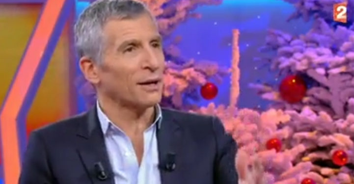 Nagui n&rsquo;hésite pas à dire ce qu&rsquo;il pense d&rsquo;un chanteur qu&rsquo;il a reçu dans Tara­tata en l&rsquo;insultant de « Gros gros con » !