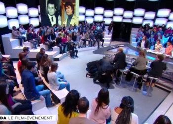 Le Grand Journal : L&rsquo;actrice Sveva Alviti victime d&rsquo;un malaise s&rsquo;effondre sur le plateau en direct
