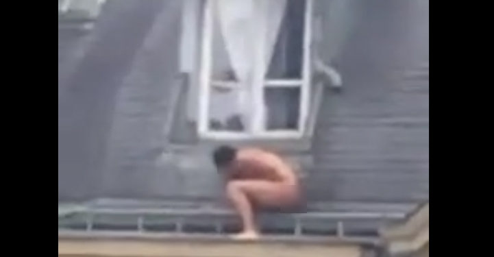 Paris : Voulant échapper au mari de son amante, un homme nu filmé sur le toit d&rsquo;un immeuble !