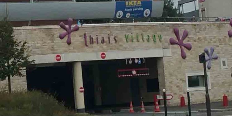 Val-de-Marne : Un homme dans un état grave après s’être fait tirer dessus à plusieurs reprises dans le parking du centre commercial Thiais Village