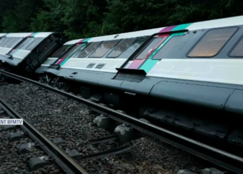 RER B