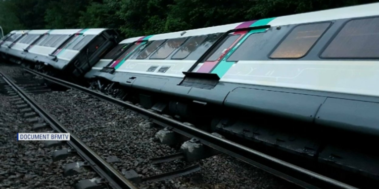 RER B