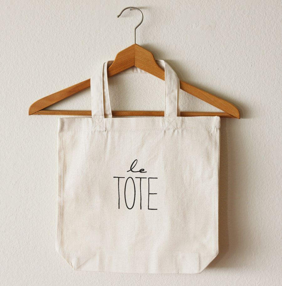 Tote bag personnalisé : Pourquoi l&rsquo;offrir lors d’un salon ?