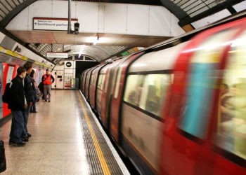 Londres. Une contrôleuse de train décède du Covid-19 après s&rsquo;être faite cracher dessus par un passager qui affirmait être porteur du virus