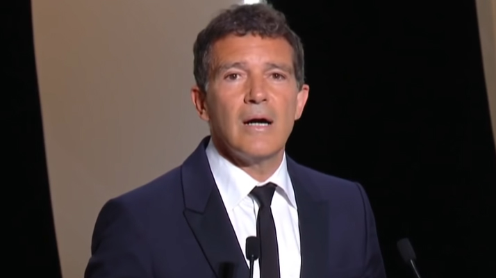 L&rsquo;acteur Antonio Banderas annonce avoir été testé positif au Covid-19