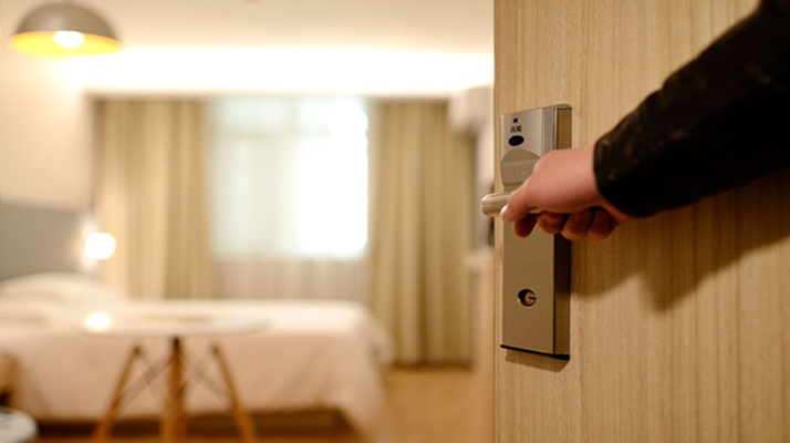Intérêt du meuble personnalisable pour Airbnb et Hotels locaux