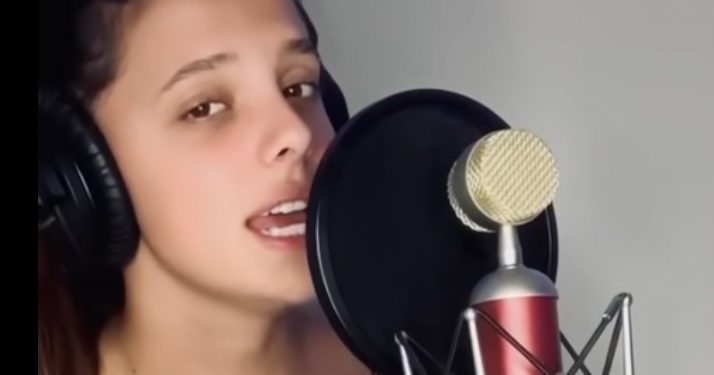 Une jeune Youtubeuse reprend magnifiquement bien le titre Dreams de Fleetwood Mac