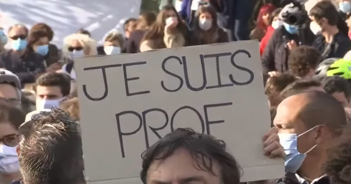 Décès de Samuel Paty : Des milliers de personnes rassemblées Place de la République à Paris