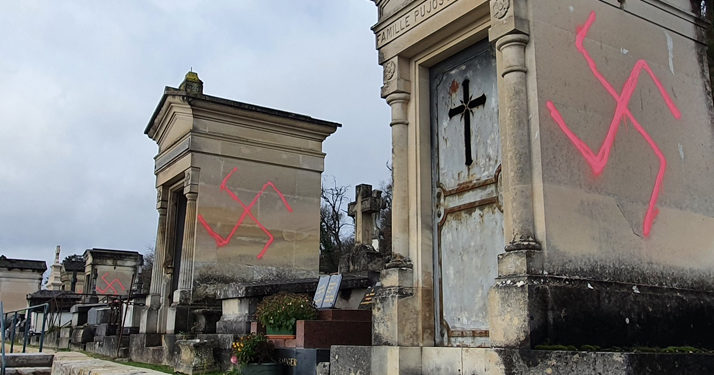 Fontainebleau : Plus d’une soixantaine de tombes profanées par des croix gammées