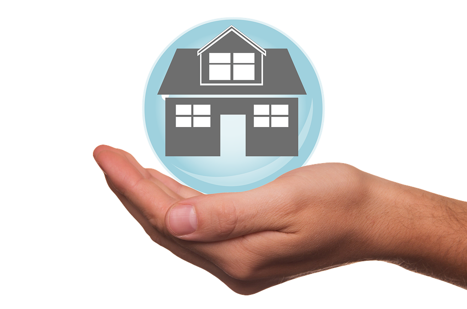 Faut-il assurer son habitation en ligne ?