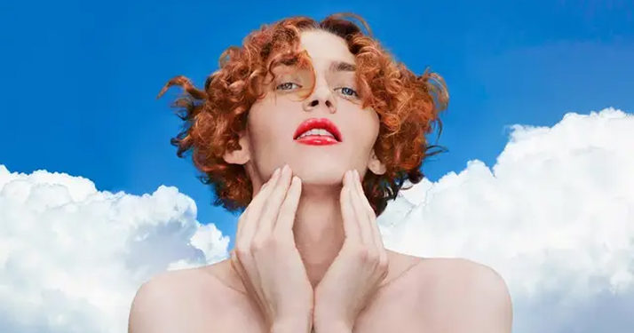 Star de l&rsquo;électro-pop, la musicienne et chanteuse Sophie est décédée à l&rsquo;âge de 34 ans