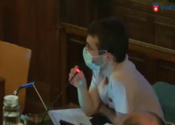 Les propos surréalistes d&rsquo;un conseiller EELV qui s&rsquo;oppose au vote d&rsquo;une subvention pour un club de bateaux à voile parce que ces derniers… pollueraient