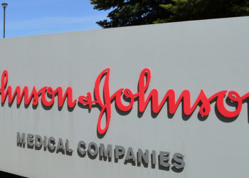 Les États-Unis annoncent l&rsquo;arrêt temporaire du vaccin Johnson & Johnson après des effets indésirables graves observés