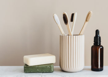 Salle de bain zéro déchet : 6 astuces pour éradiquer le plastique