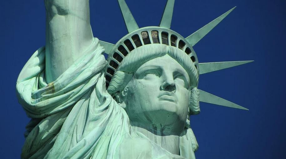 Covid-19. Tous les voyageurs internationaux vaccinés pourront entrer aux États-Unis « début novembre »