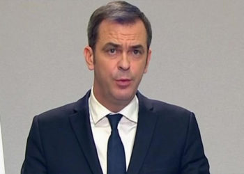 Pass sanitaire, 3ème dose, gestes barrières… Ce qu&rsquo;il faut retenir des annonces de Véran et Blanquer