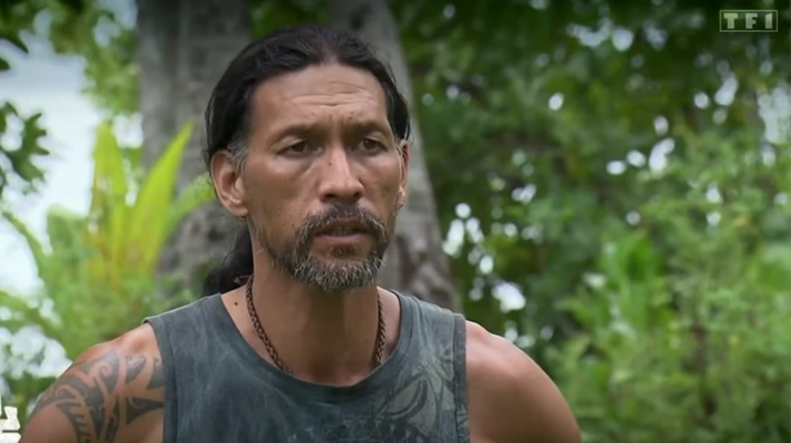 Tricherie dans Koh-Lanta : l&rsquo;aventurier Teheiura exclu du jeu pour s&rsquo;être fait livrer de la nourriture sur l&rsquo;île pendant le jeu
