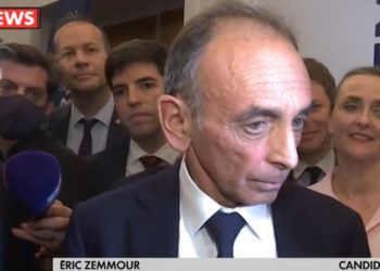 Interview d&rsquo;Eric Zemmour sur TF1 : le candidat en colère contre Gilles Bouleau regrette de ne pas avoir pu évoquer son programme