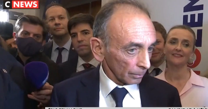 Interview d&rsquo;Eric Zemmour sur TF1 : le candidat en colère contre Gilles Bouleau regrette de ne pas avoir pu évoquer son programme