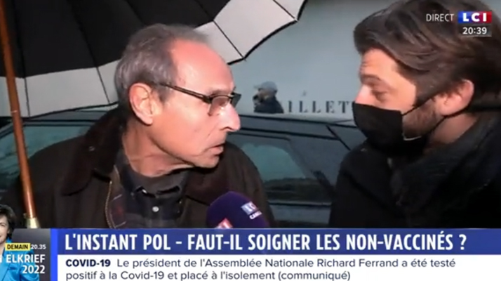 Covid-19. Le journaliste, Paul-Larrouturou, pris à partie par plusieurs manifestants lors d&rsquo;un micro-trottoir devant l&rsquo;Assemblée Nationale