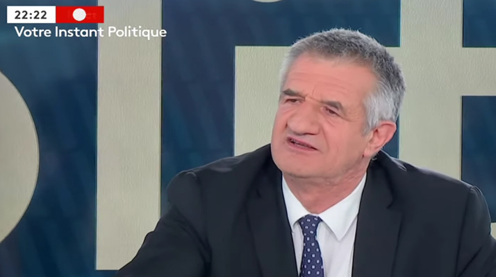 Un journaliste de France Info insulté en direct de « chien » par le candidat Jean-Lassalle