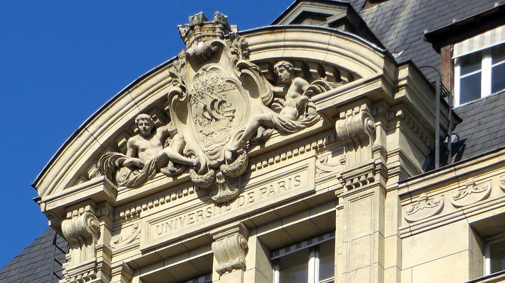 Mécontents par les élections, des centaines d&rsquo;étudiants ont bloqué la Sorbonne à Paris