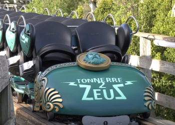 (Reportage) Le parc Astérix inaugure son nouveau Tonnerre 2 Zeus