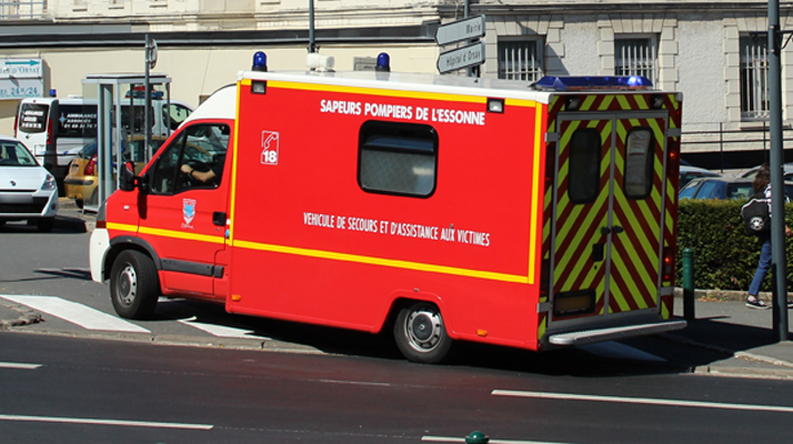 Essonne : un homme grièvement blessé après avoir été percuté par une voiture aux Ulis