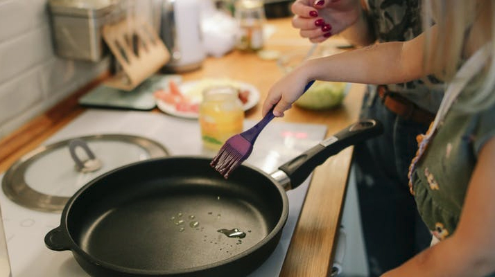 L’augmentation du coût de la vie pousse les Français à cuisiner maison : qu’ont-ils dans leur assiette ?