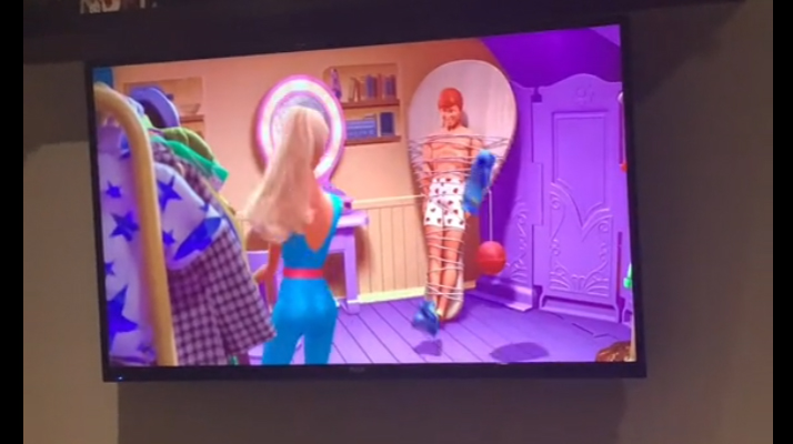 Entendez-vous Barbie ou « Fuck » ? : l&rsquo;incroyable perception auditive présente dans ce dessin animé peut nous faire douter…
