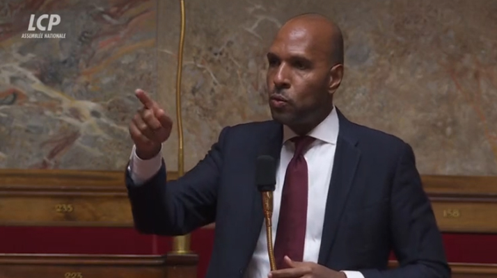 Incident cette nuit à l&rsquo;Assemblée quand le député Olivier Serva lance à l&rsquo;un de ses collègues : « Tu vas la fermer ! »