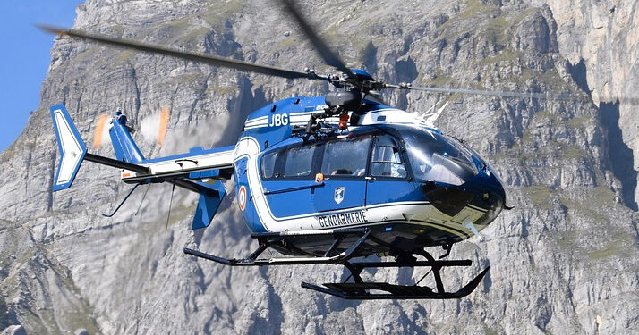 Isère : un adolescent de 17 ans fait une lourde chute de plusieurs centaines de mètres dans une forêt en marge d&rsquo;une rave party