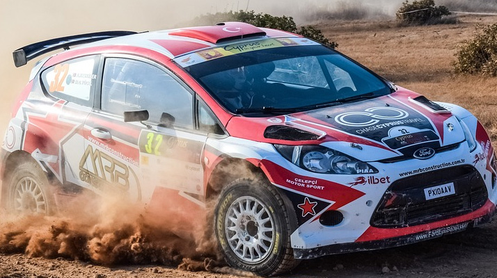 Belgique : drame pendant une course de rallye où deux jeunes de 16 et 18 ans sont morts après avoir été fauchés